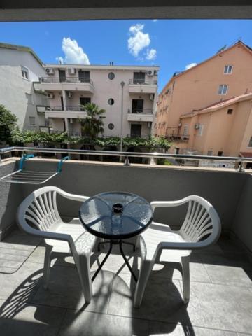 Dmd Apartmani Budva Eksteriør billede